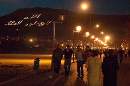 voila agadir at night lol belle photo de la cot de la plage